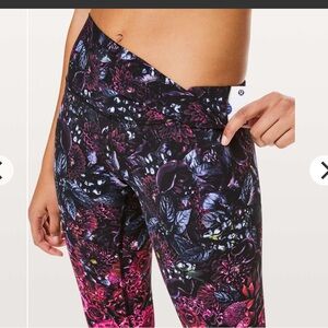 Lululemon Wunder Under High-Rise
Tight *Nulux 28" In Bloom Wunder Under Multi